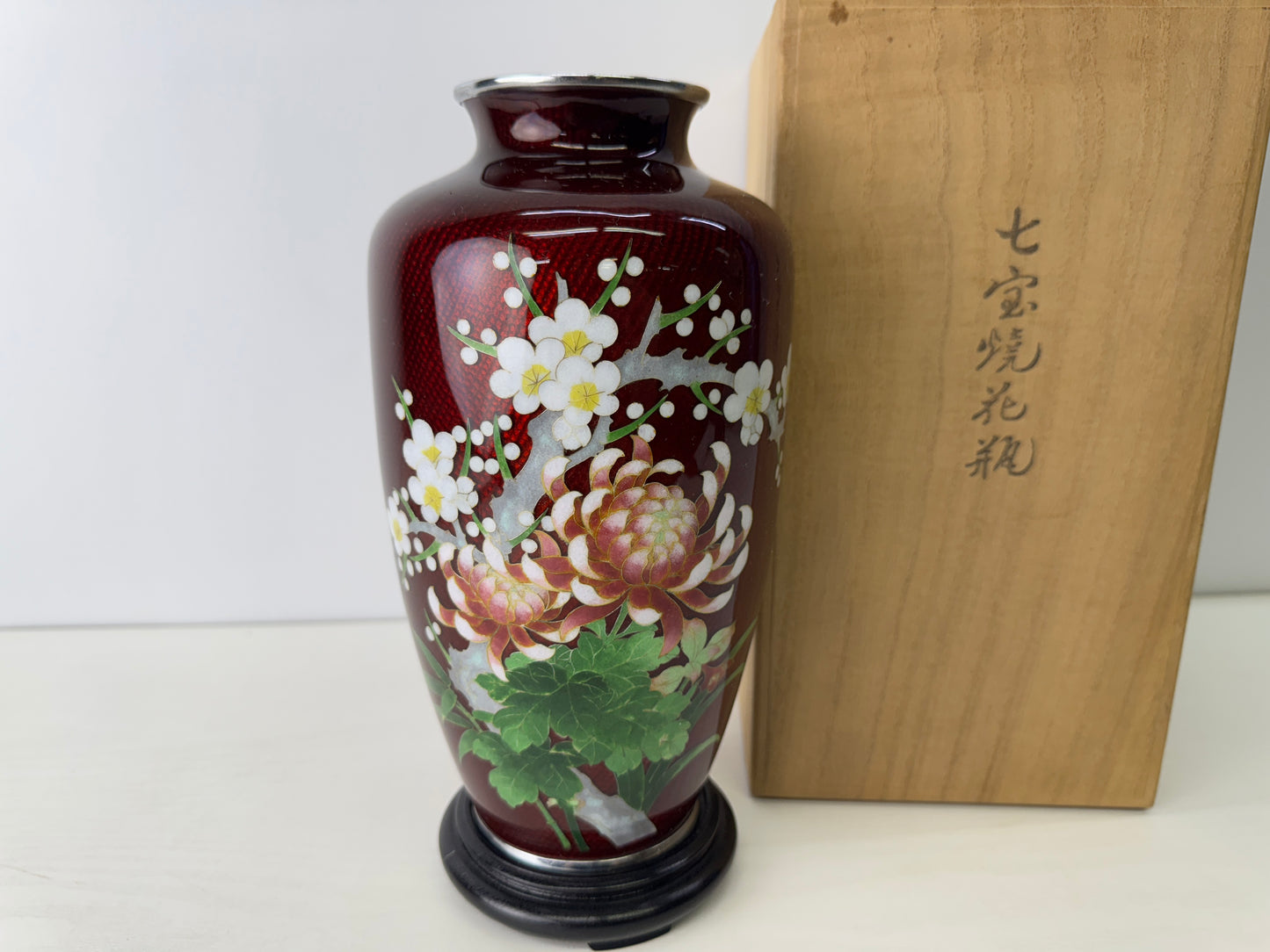 Y9098 FLOWER VASE Cloisonne Red signed box Japan ikebana floral arrangement