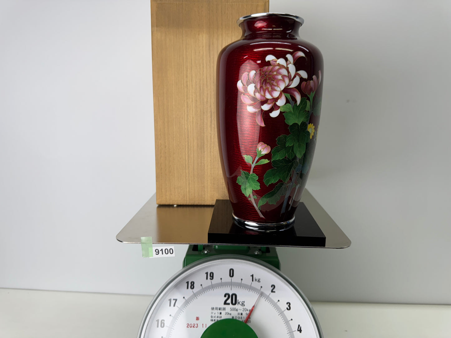 Y9100 FLOWER VASE Cloisonne Red signed box Japan ikebana floral arrangement