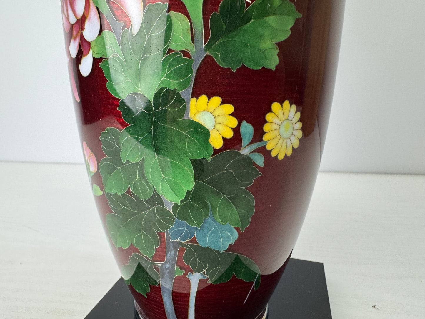 Y9100 FLOWER VASE Cloisonne Red signed box Japan ikebana floral arrangement