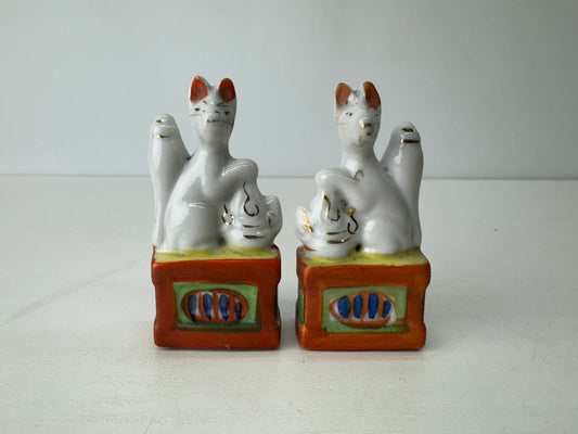 Y9109 OKIMONO Ceramic small Inari Fox figurine Buddhist art Japan antique decor