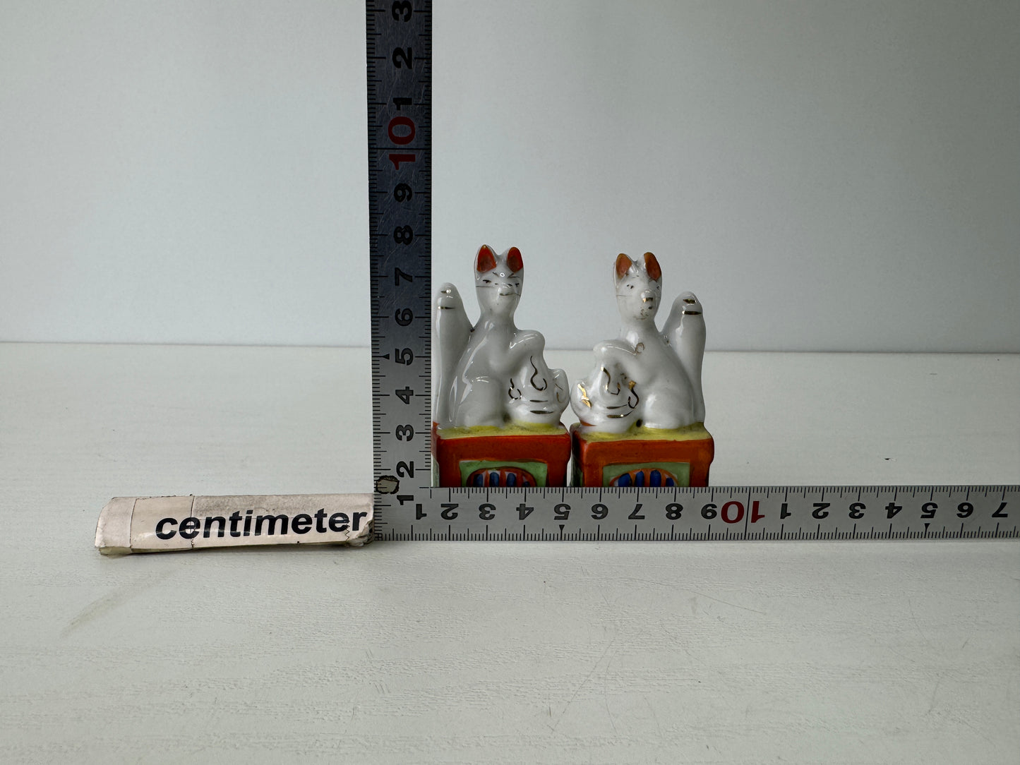 Y9109 OKIMONO Ceramic small Inari Fox figurine Buddhist art Japan antique decor