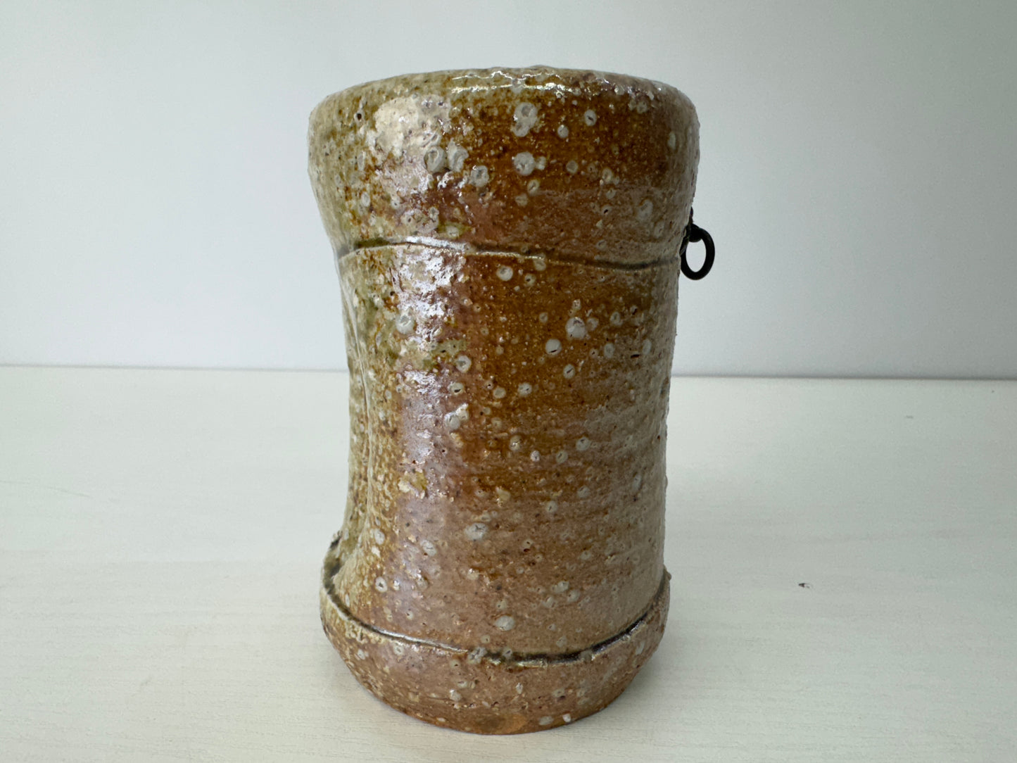 Y9111 FLOWER VASE Shigaraki-ware hanging pot Japan ikebana floral arrangement