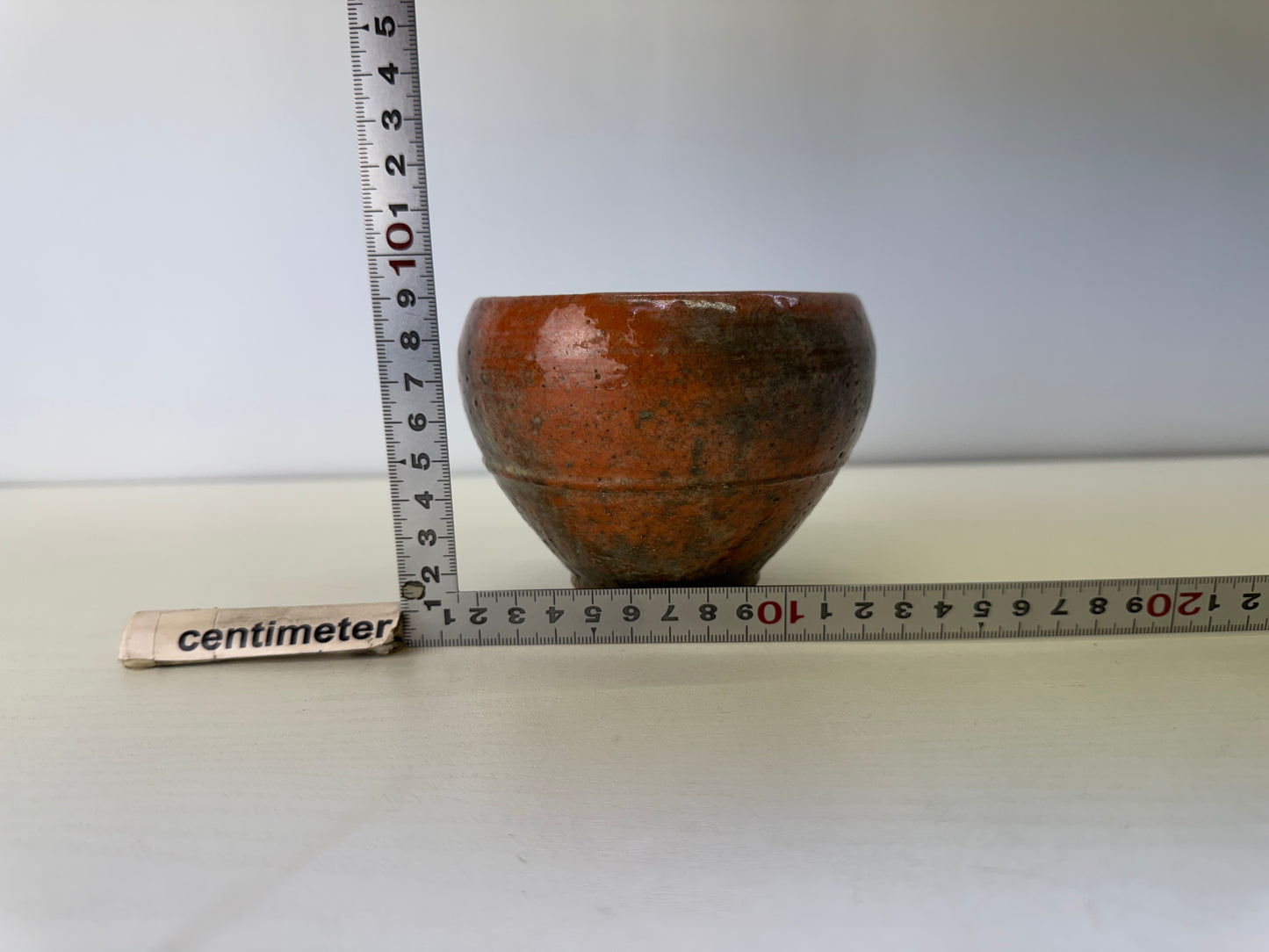 Y9128 CHAWAN Raku-ware Red deformed bowl signed Japan antique tea ceremony cup