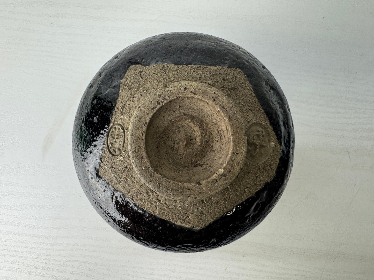 Y9133 CHAWAN Raku-ware Black tubular bowl signed Japan antique tea ceremony