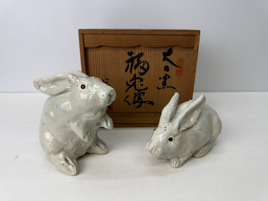 Y9148 OKIMONO Seto-ware Rabbit pair figurine signed box Japan antique interior