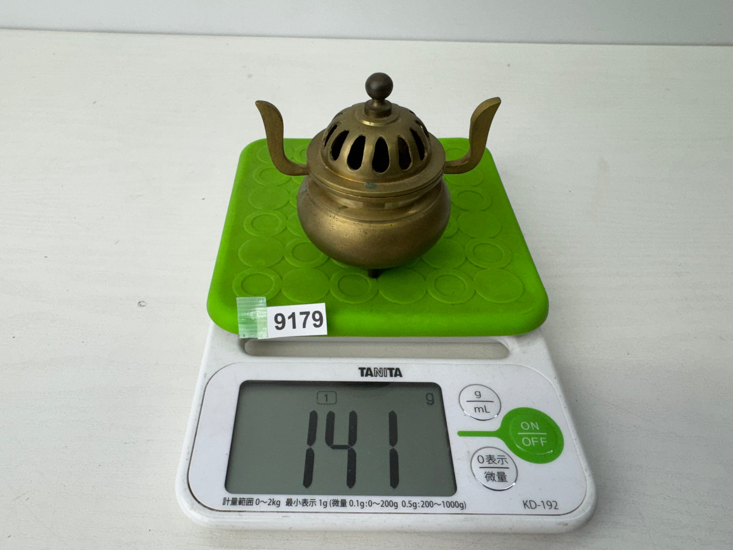 Y9179 Buddhist Altar Equipment Copper three-legged incense burner Japan antique