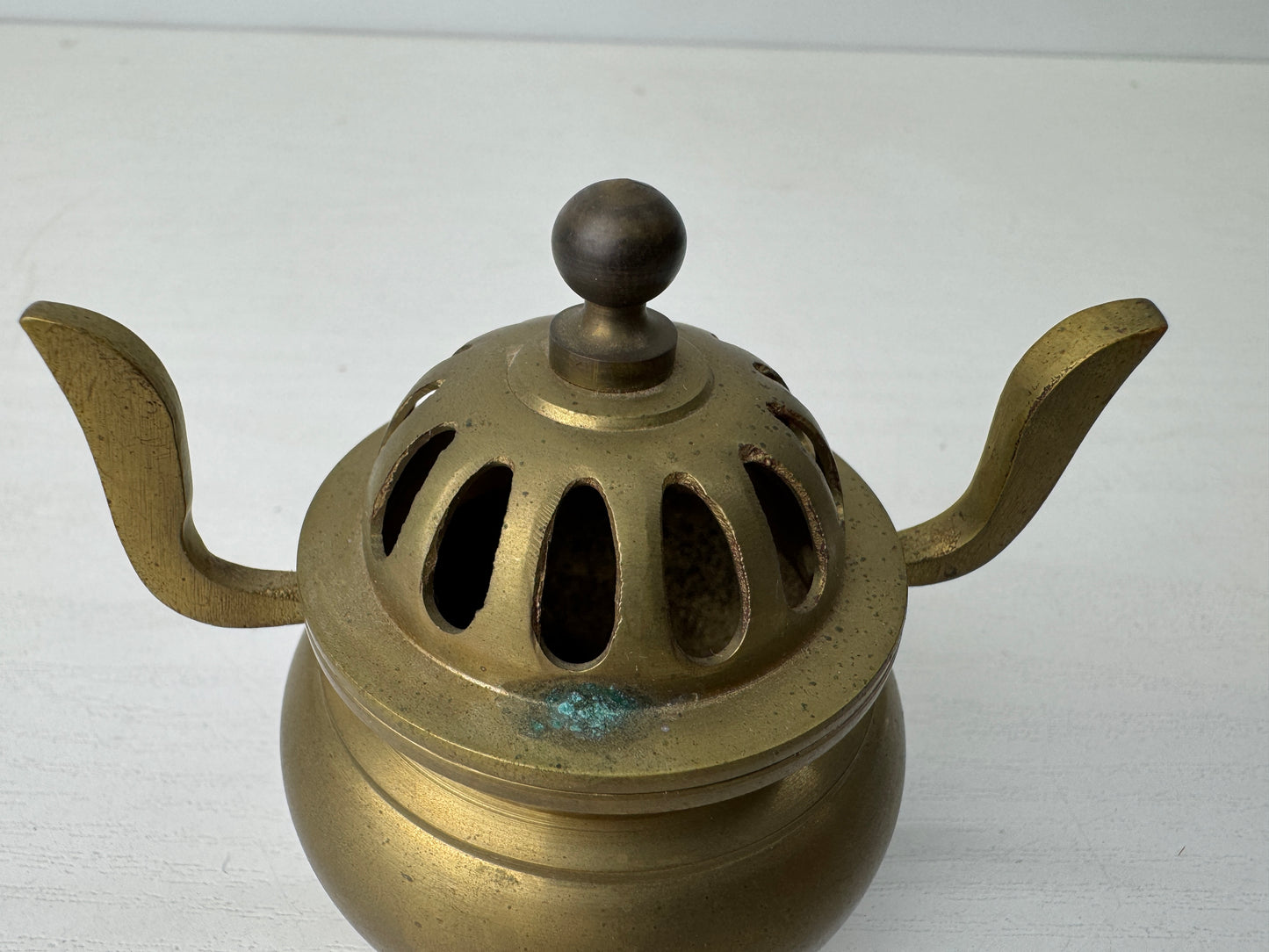 Y9179 Buddhist Altar Equipment Copper three-legged incense burner Japan antique
