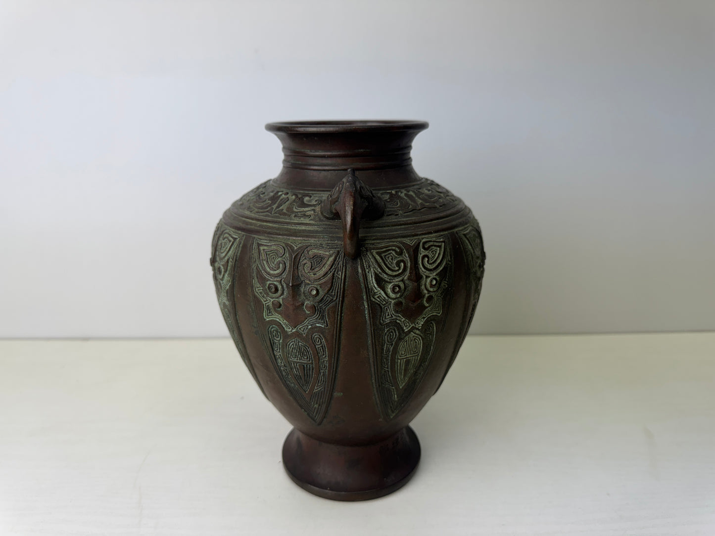Y9180 Imperial Japan Army Copper commemorative flower vase signed Japanese WW2