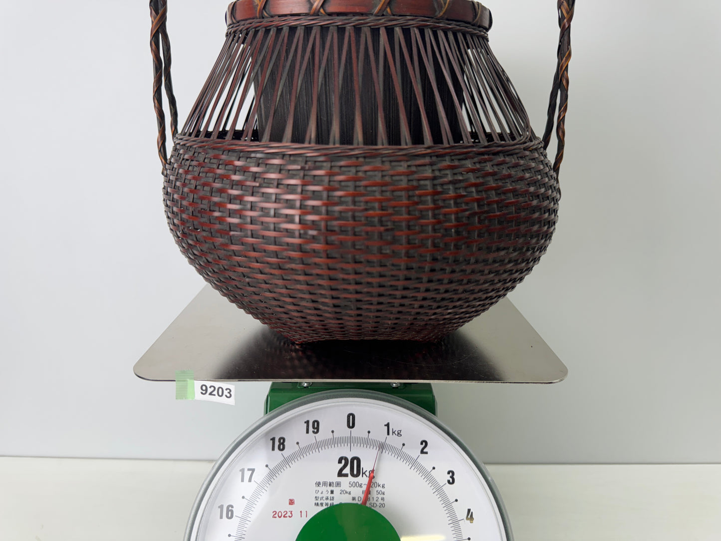 Y9203 Bamboo Woven Basket Flower vase Japan antique floral arrangement ikebana