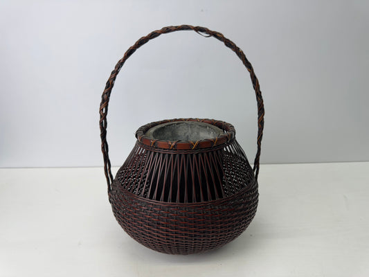 Y9203 Bamboo Woven Basket Flower vase Japan antique floral arrangement ikebana
