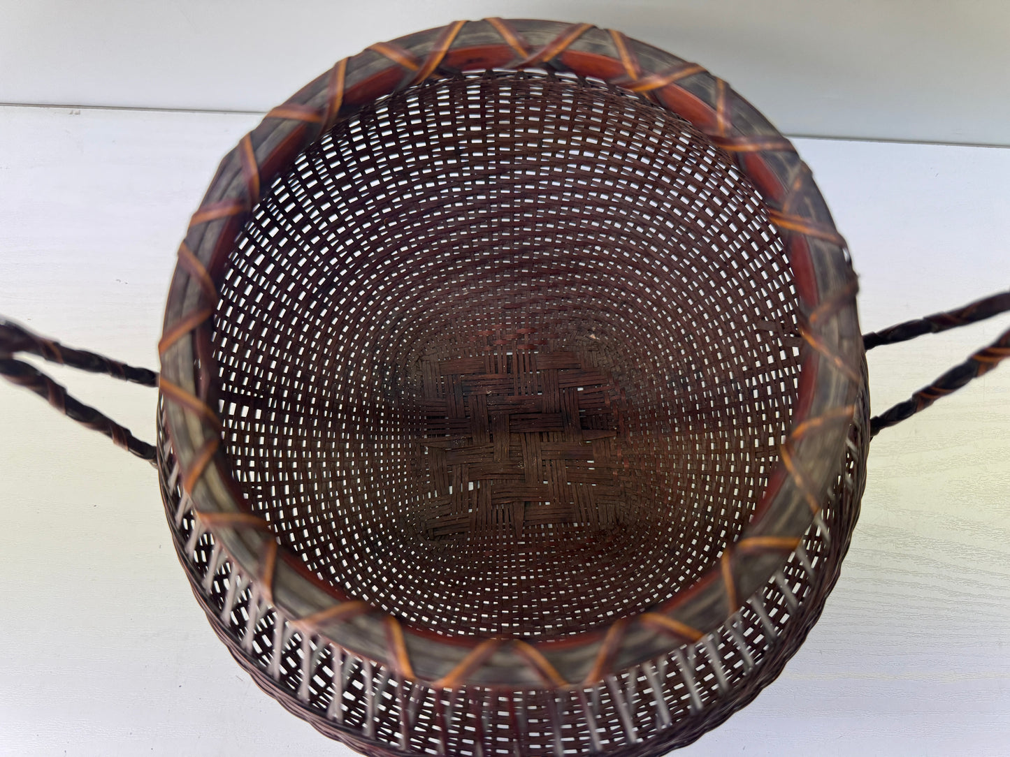 Y9203 Bamboo Woven Basket Flower vase Japan antique floral arrangement ikebana
