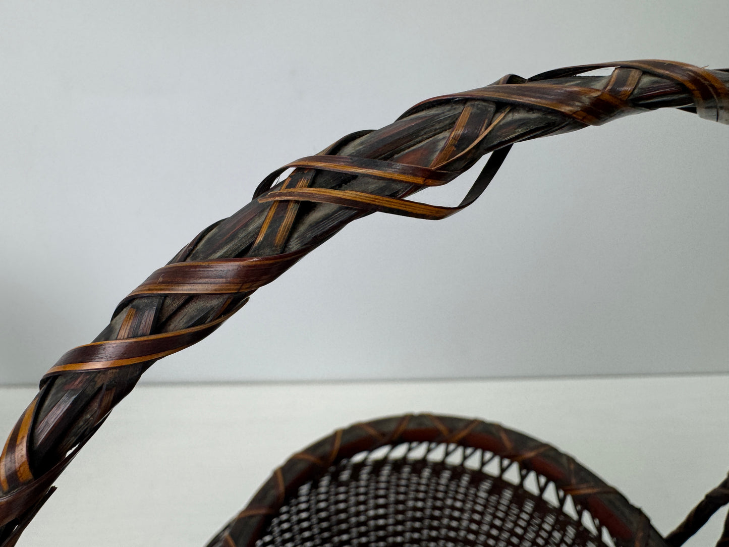Y9203 Bamboo Woven Basket Flower vase Japan antique floral arrangement ikebana
