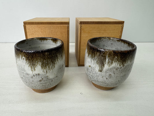Y9215 YUNOMI Karatsu-ware teacup set of 2 signed box Japan antique Sencha tea