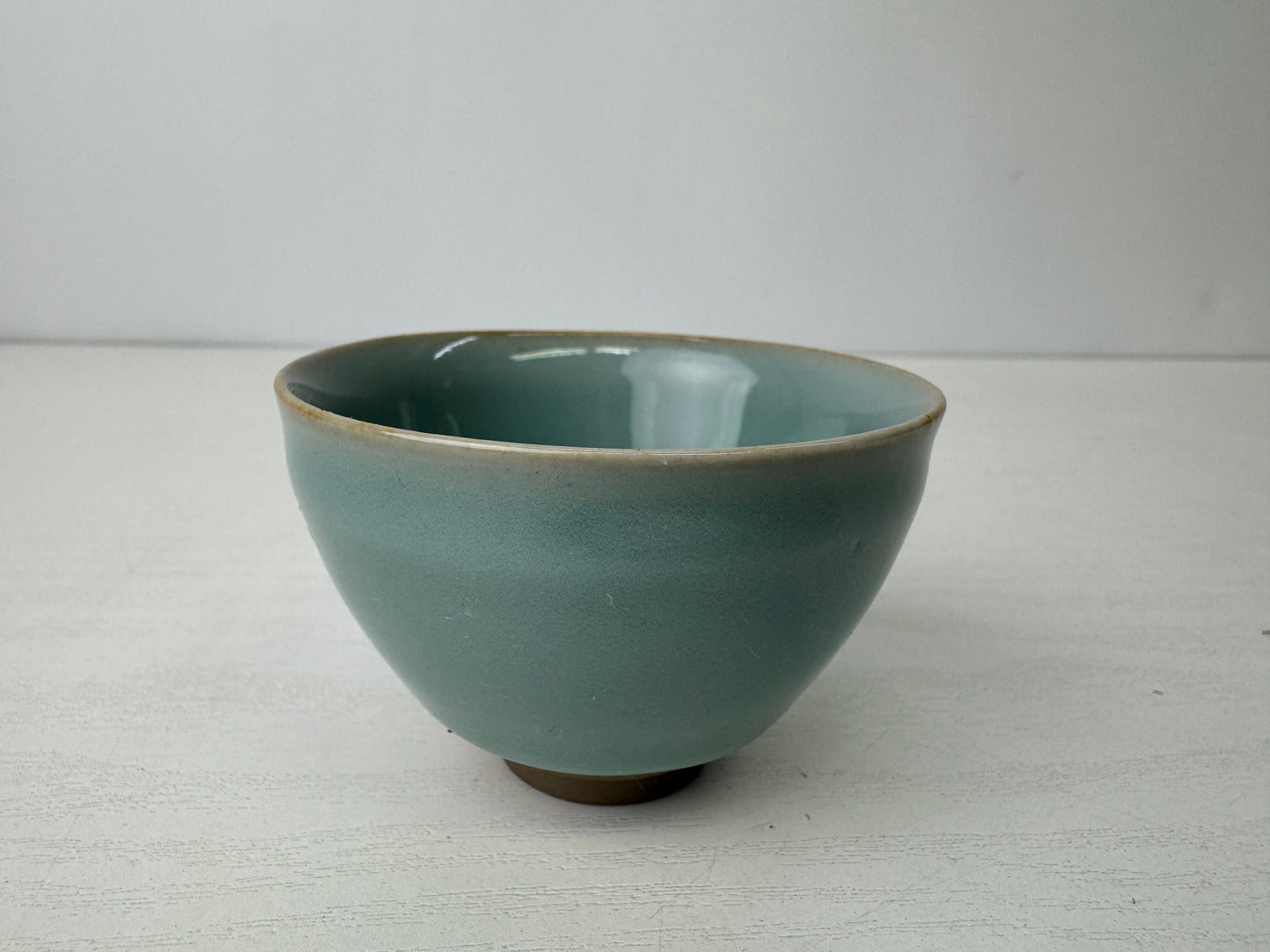 Y9251 CHAWAN Seto-ware Celadon Sake cup sakazuki signed box  Japan antique