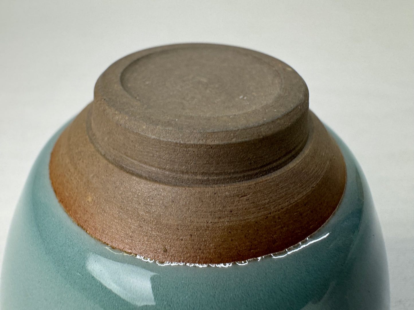 Y9251 CHAWAN Seto-ware Celadon Sake cup sakazuki signed box  Japan antique