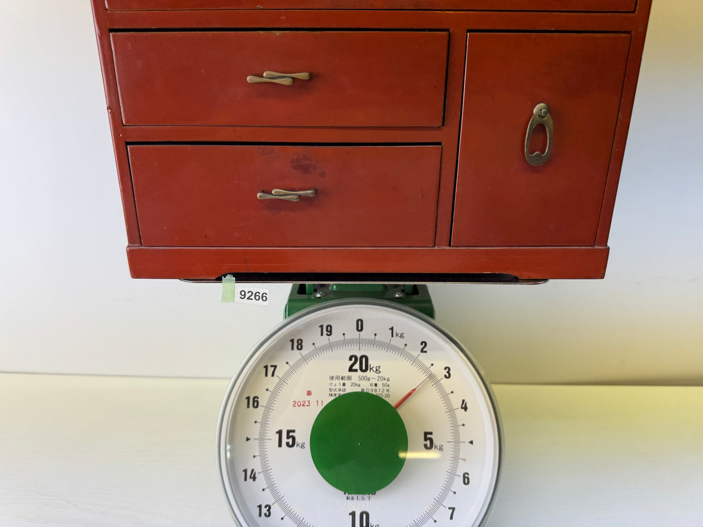 Y9266 TANSU Vermilion painted small chest of drawers Japan antique interior
