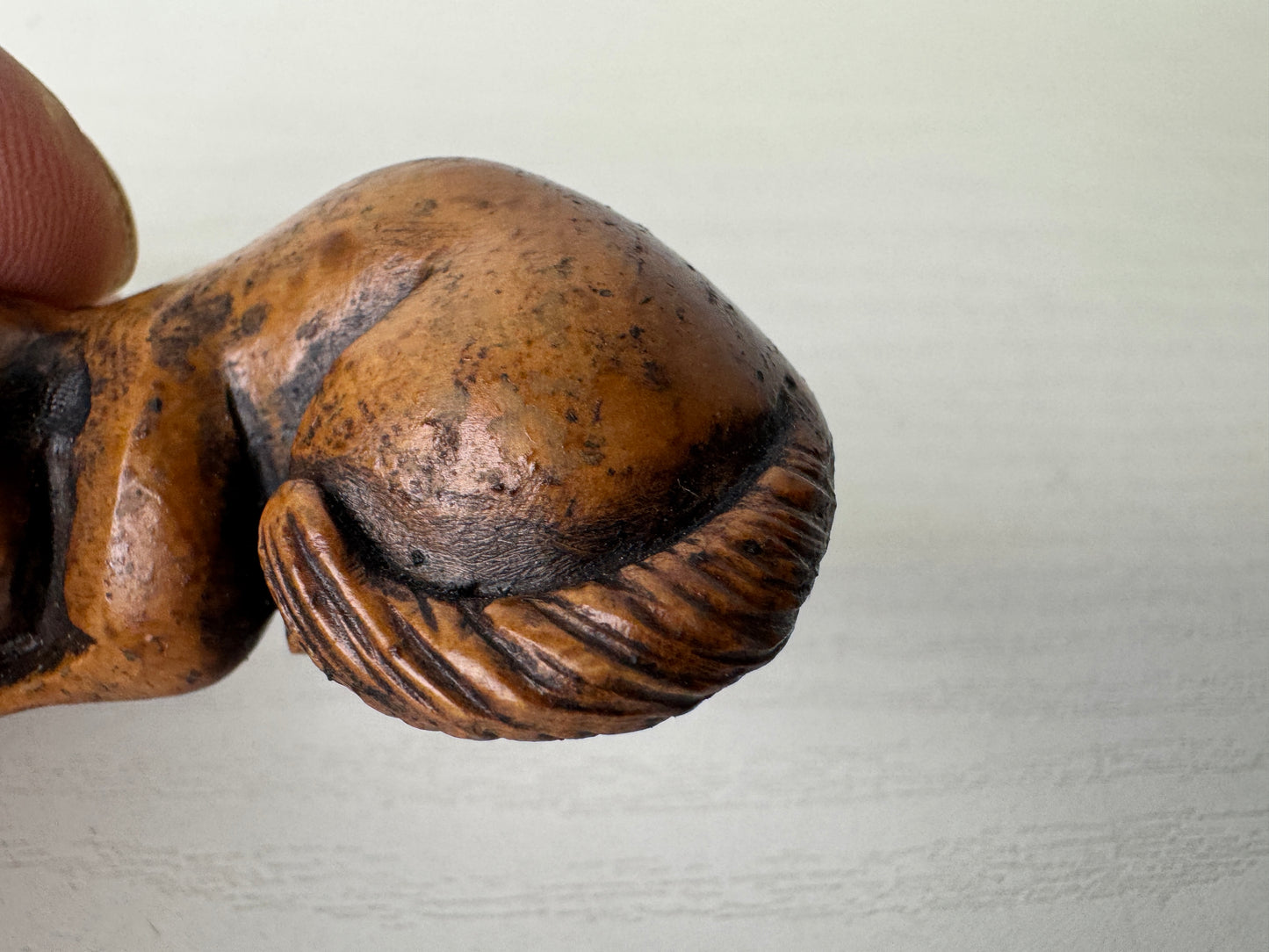 Y9298 NETSUKE wood carving Cat figure Japan antique kimono accessory fashion