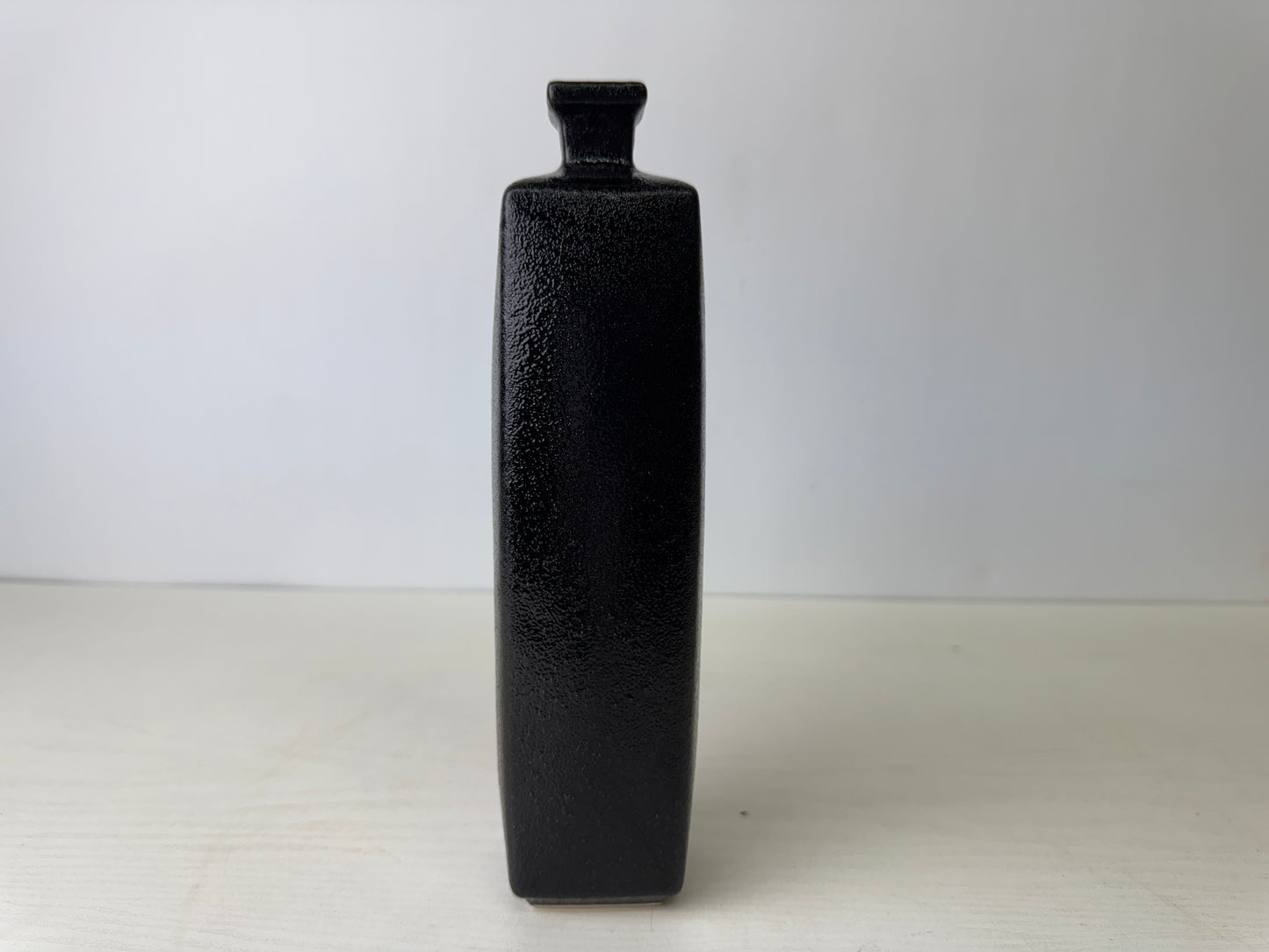 Y9305 FLOWER VASE Seto-ware signed box Japan ikebana floral arrangement interior