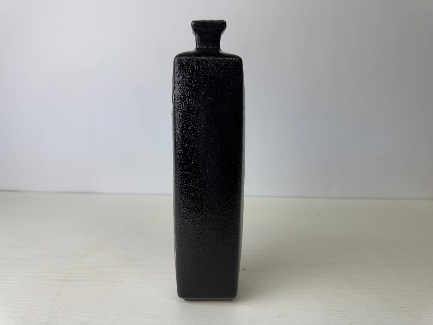 Y9305 FLOWER VASE Seto-ware signed box Japan ikebana floral arrangement interior