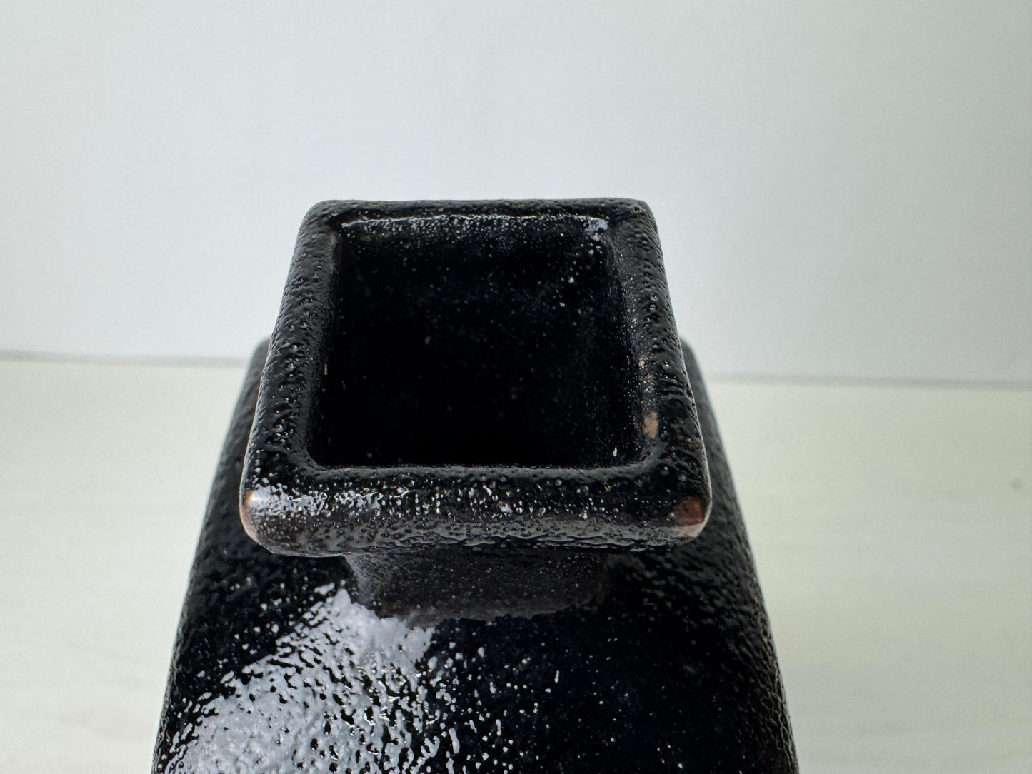 Y9305 FLOWER VASE Seto-ware signed box Japan ikebana floral arrangement interior