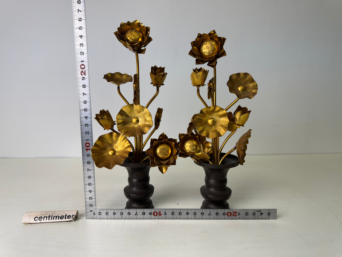 Y9314 Buddhist Altar Equipment Metal Everlasting flower vase Lotus Japan antique