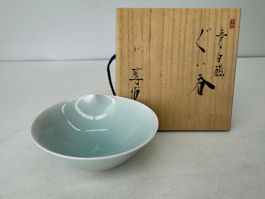 Y9366 CHAWAN Blue white porcelain Sake cup signed box Japan antique tableware