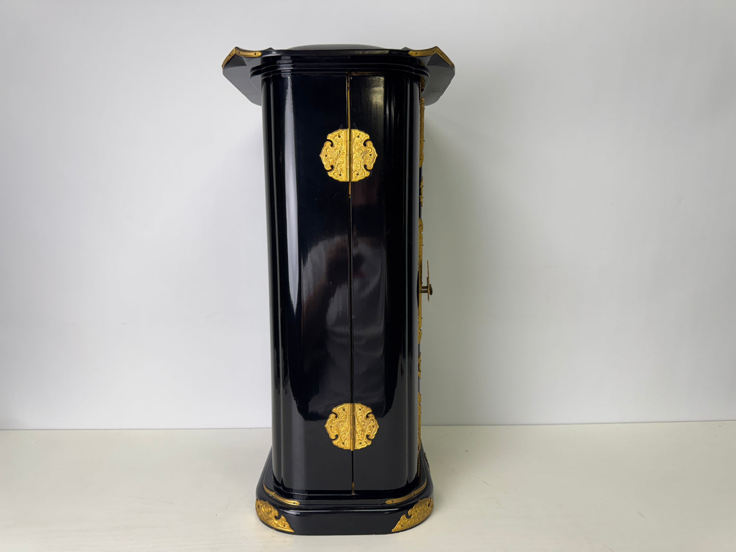 Y9381 OKIMONO Black lacquered Shrine gold fittings Japan antique interior decor