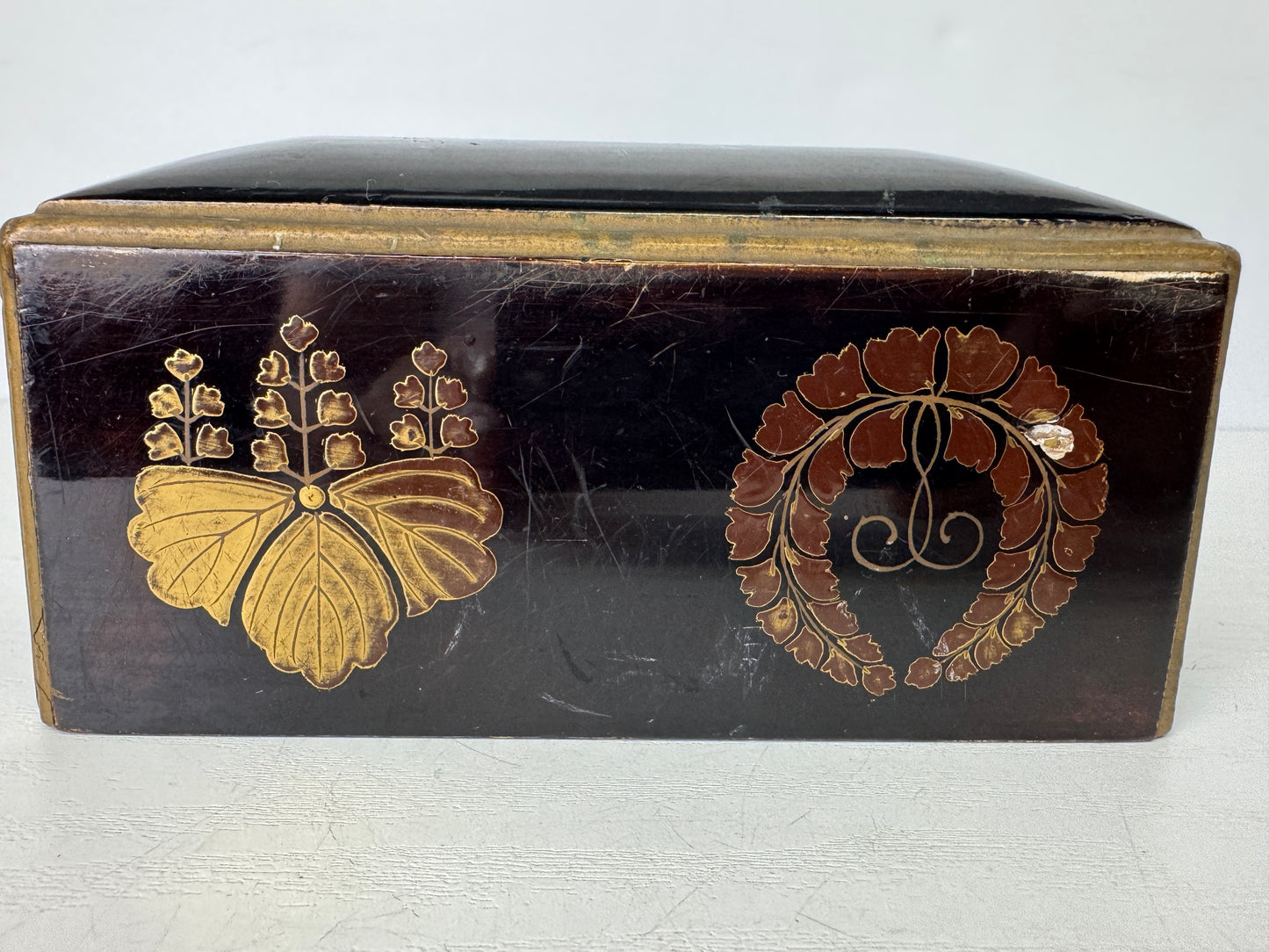 Y9382 BOX Lacquered Sutra book case family crest Japan antique container storage