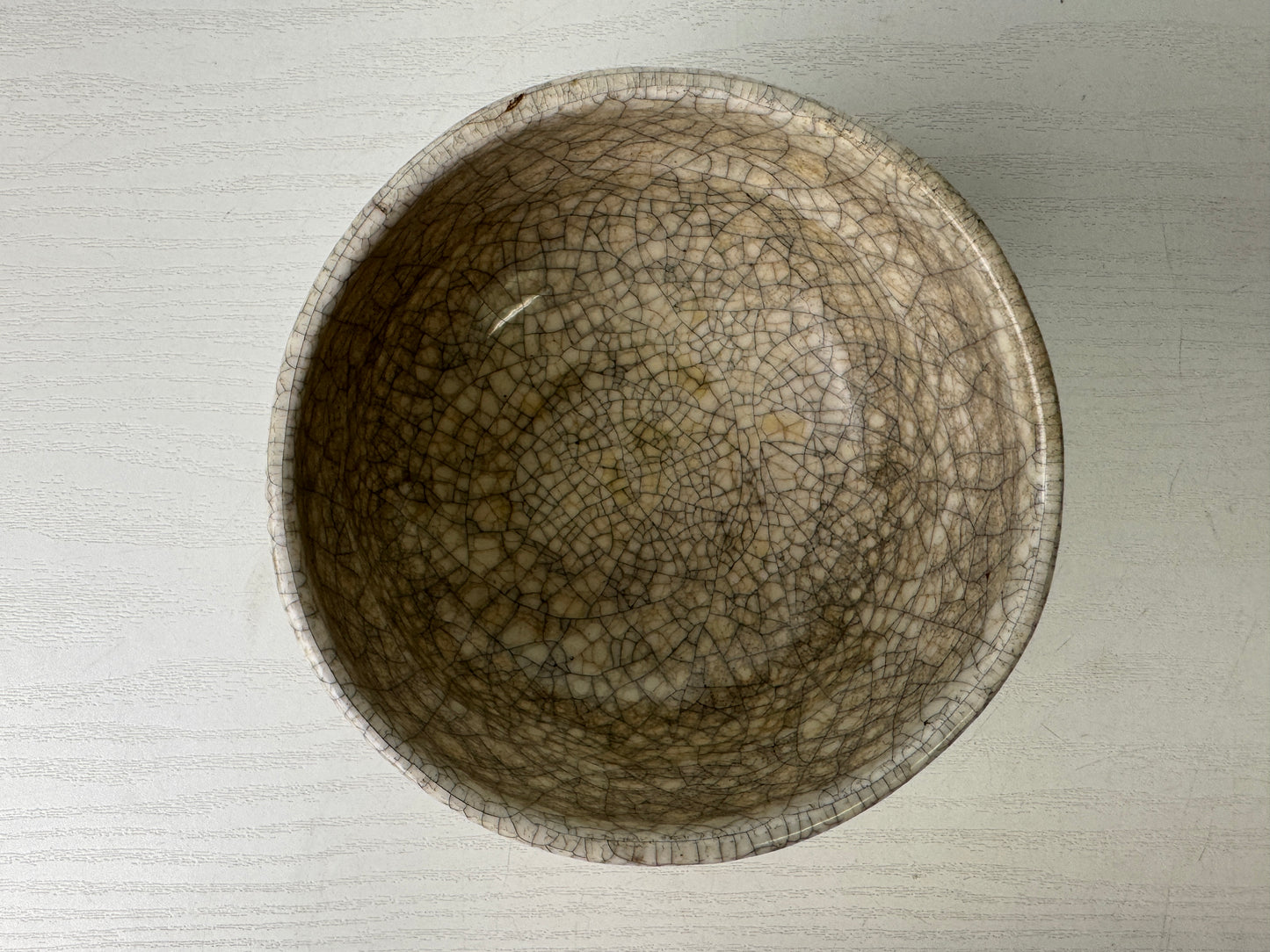 Y9402 CHAWAN Raku-ware white bowl signed Japan antique tea ceremony pottery cup