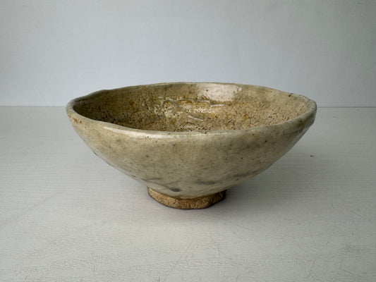 Y9403 CHAWAN Mino-ware flat bowl signed Japan antique tea ceremony pottery cup