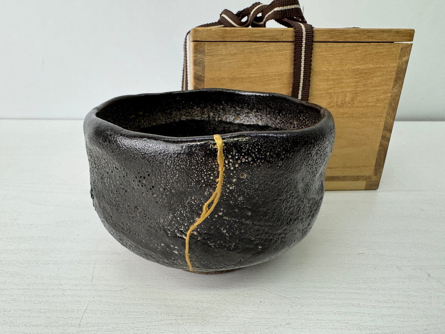 Y9464 CHAWAN Raku-ware black bowl Ryonyu signed box Japan antique tea ceremony