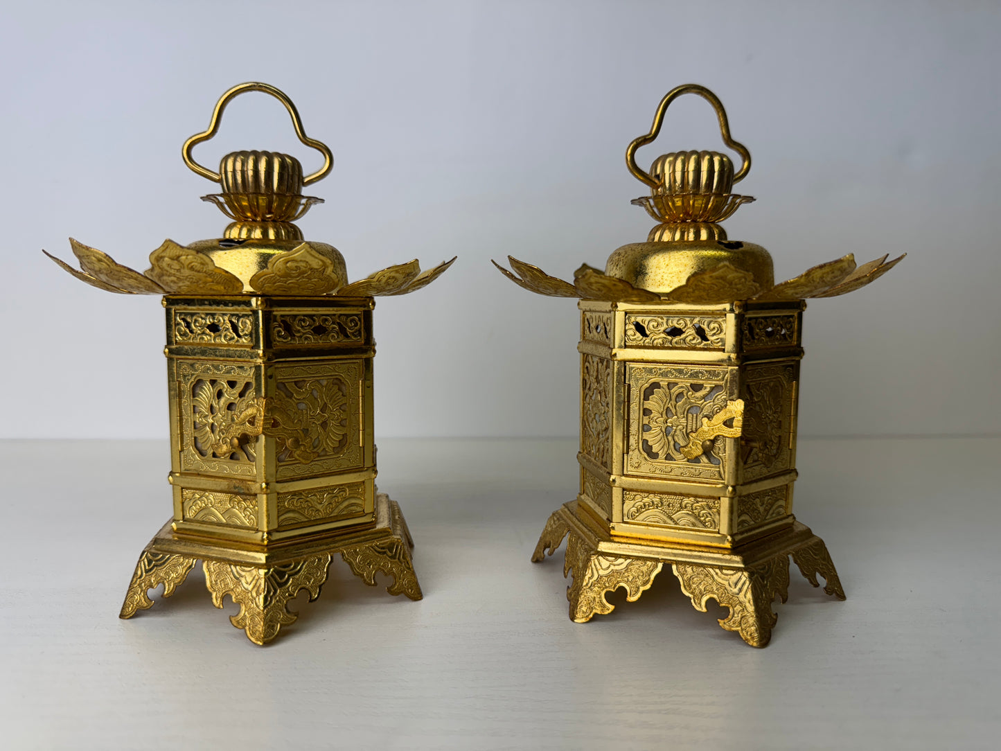 Y9466 TOUROU Hanging lantern butterfly foot light Buddhist altar Japan antique