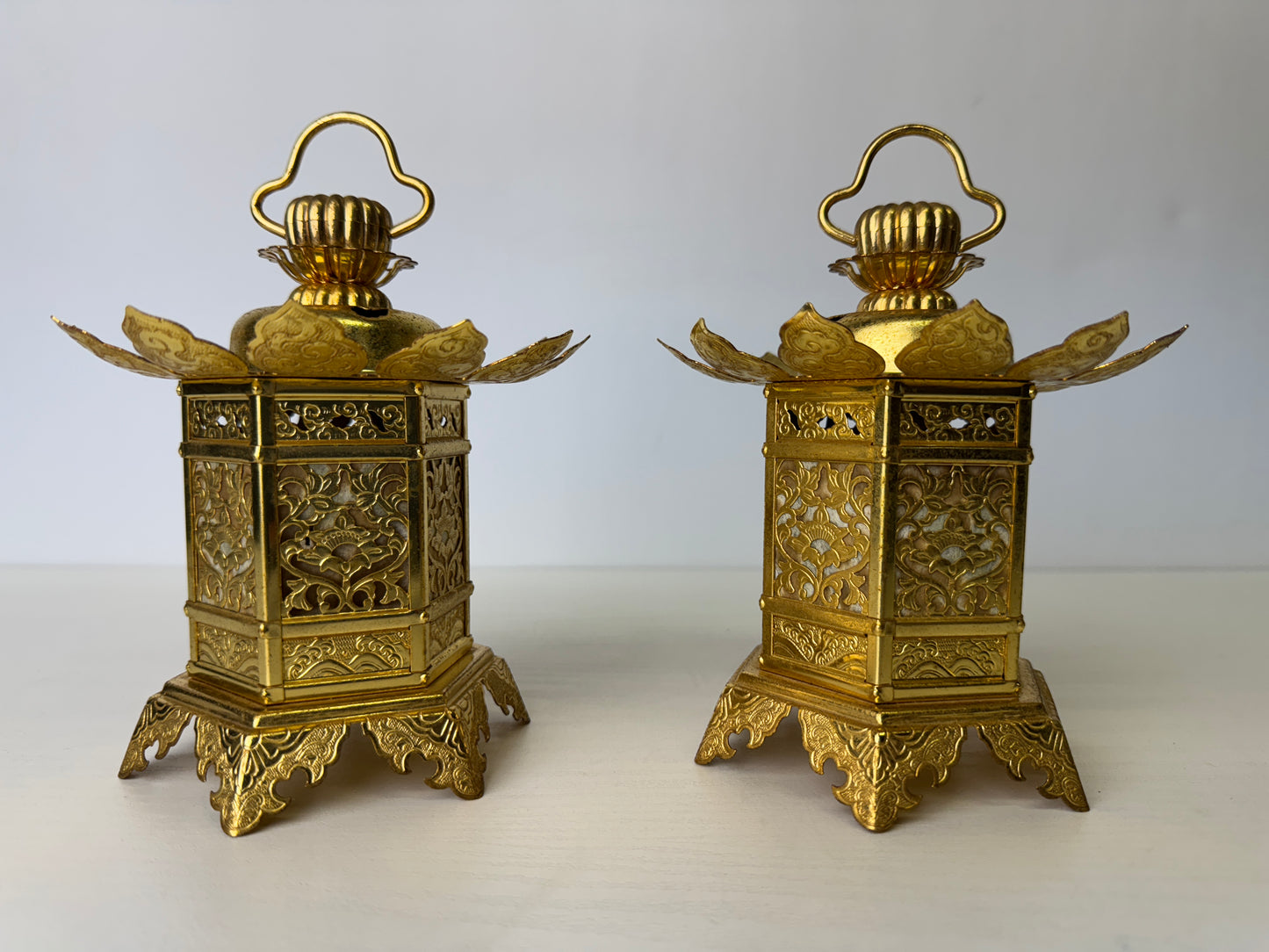 Y9466 TOUROU Hanging lantern butterfly foot light Buddhist altar Japan antique