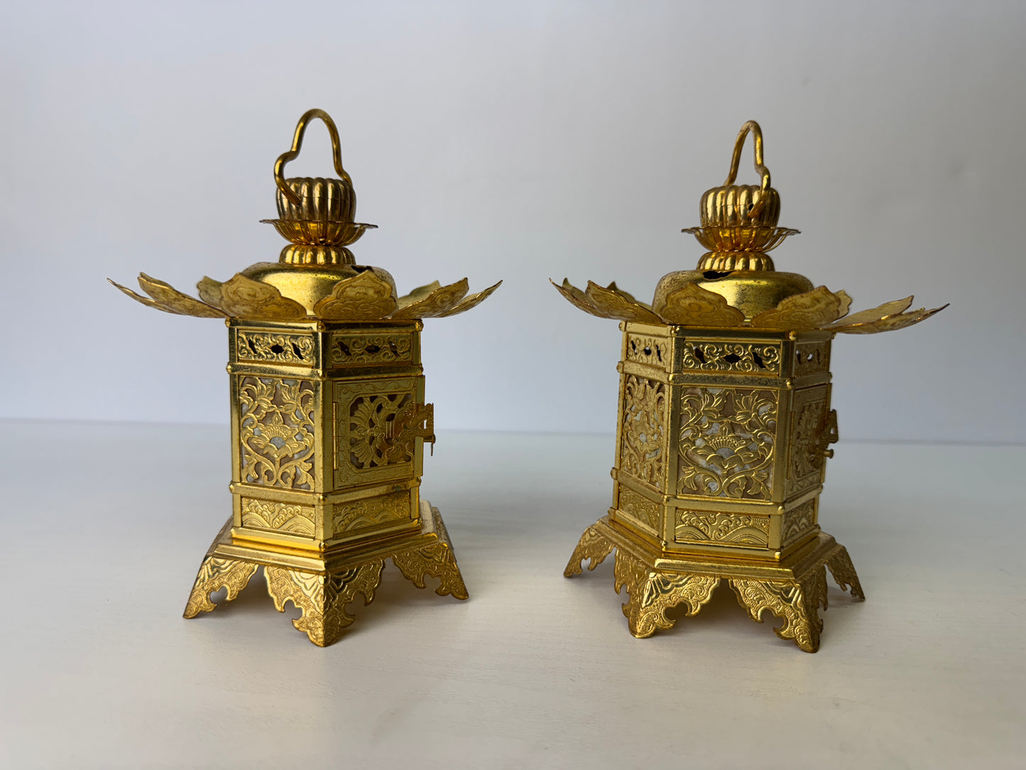 Y9466 TOUROU Hanging lantern butterfly foot light Buddhist altar Japan antique