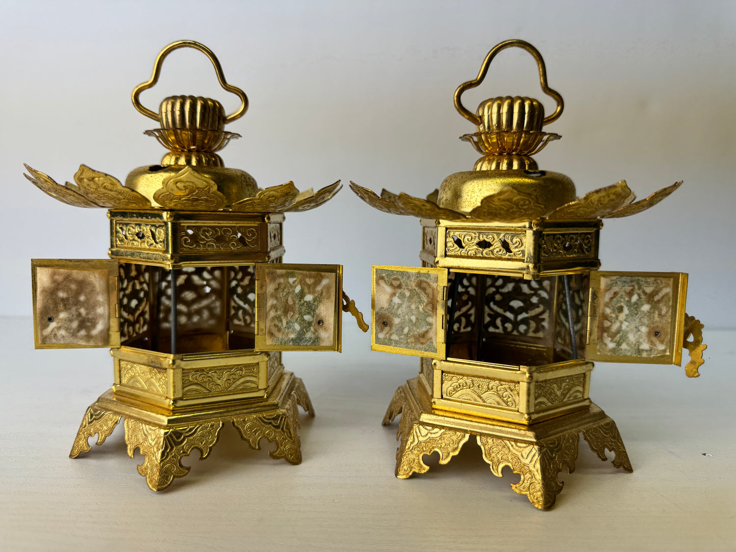 Y9466 TOUROU Hanging lantern butterfly foot light Buddhist altar Japan antique