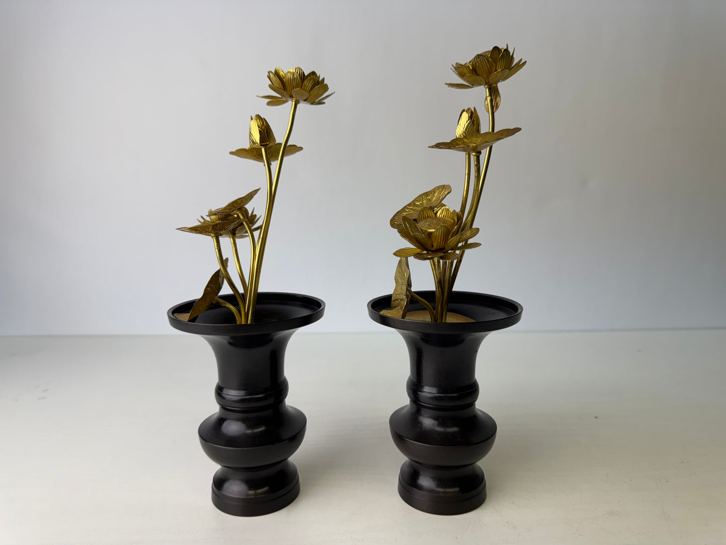 Y9468 Buddhist Altar Equipment Metal Everlasting flower vase pair Japan antique