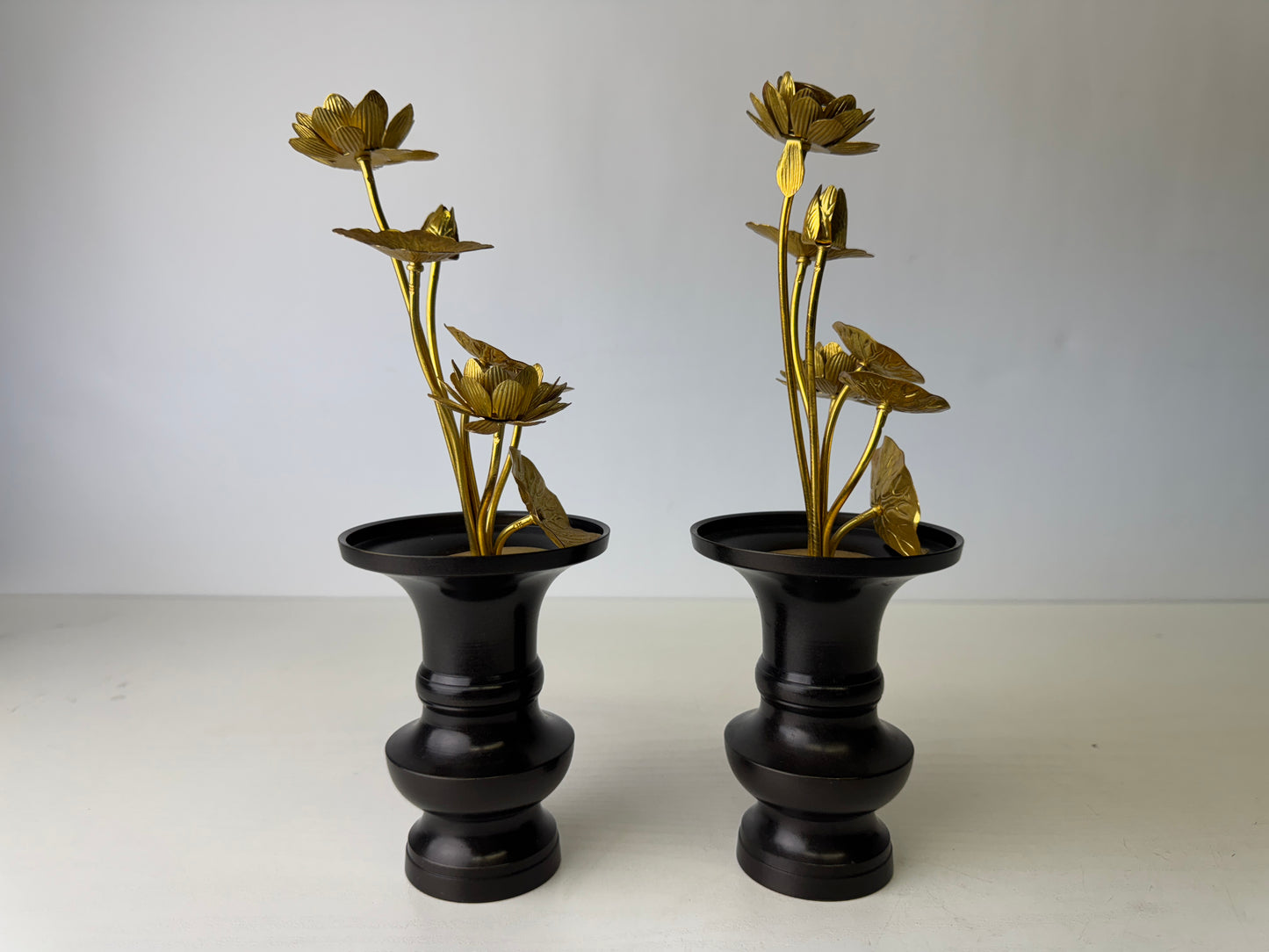 Y9468 Buddhist Altar Equipment Metal Everlasting flower vase pair Japan antique