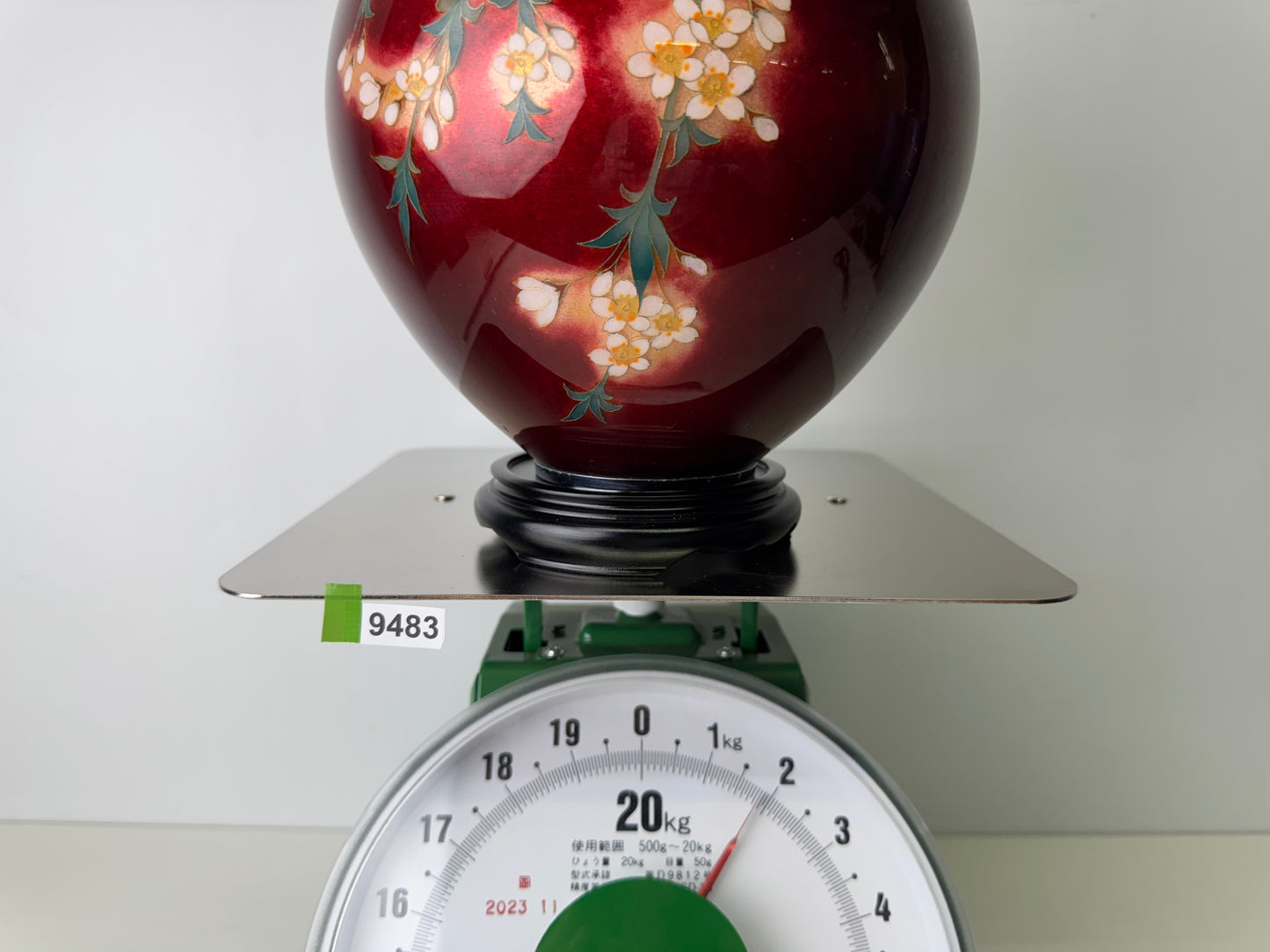 Y9483 FLOWER VASE Cloisonne Red signed Japan ikebana floral arrangement interior