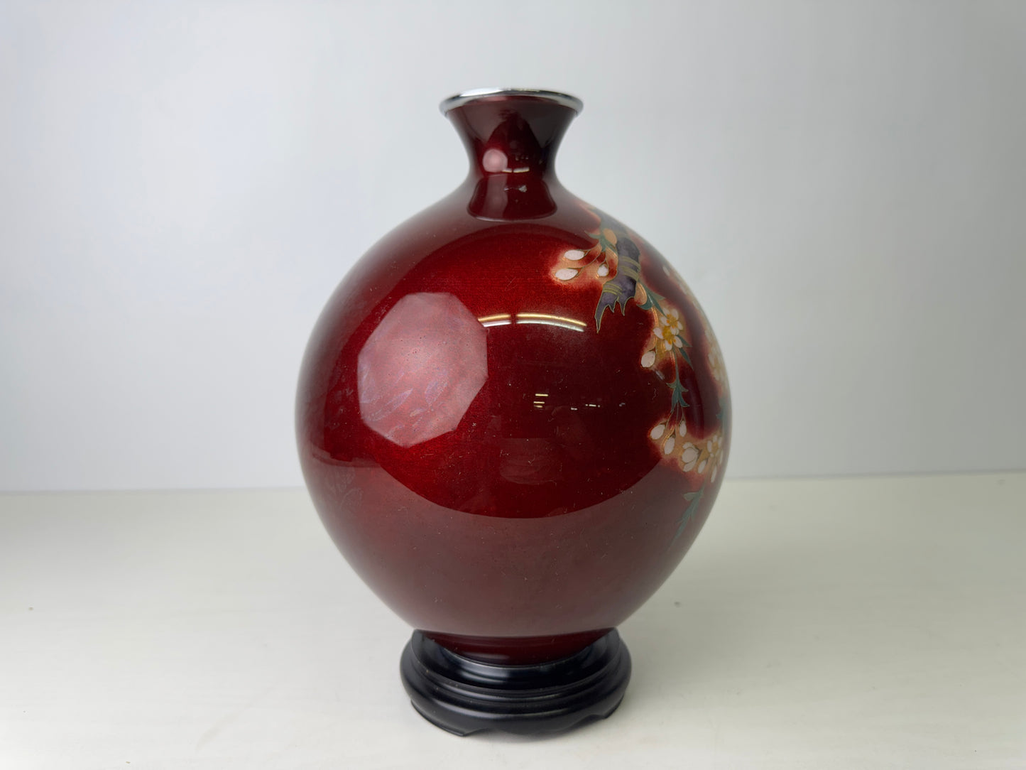 Y9483 FLOWER VASE Cloisonne Red signed Japan ikebana floral arrangement interior