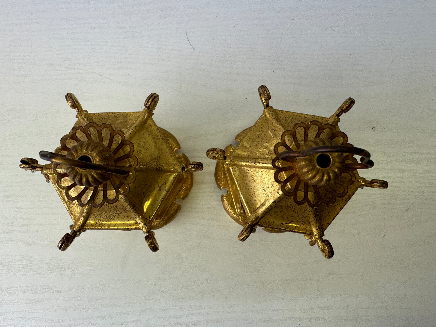 Y9536 TOUROU Gold metal small Hanging lanterns pair Japan antique Buddhist altar