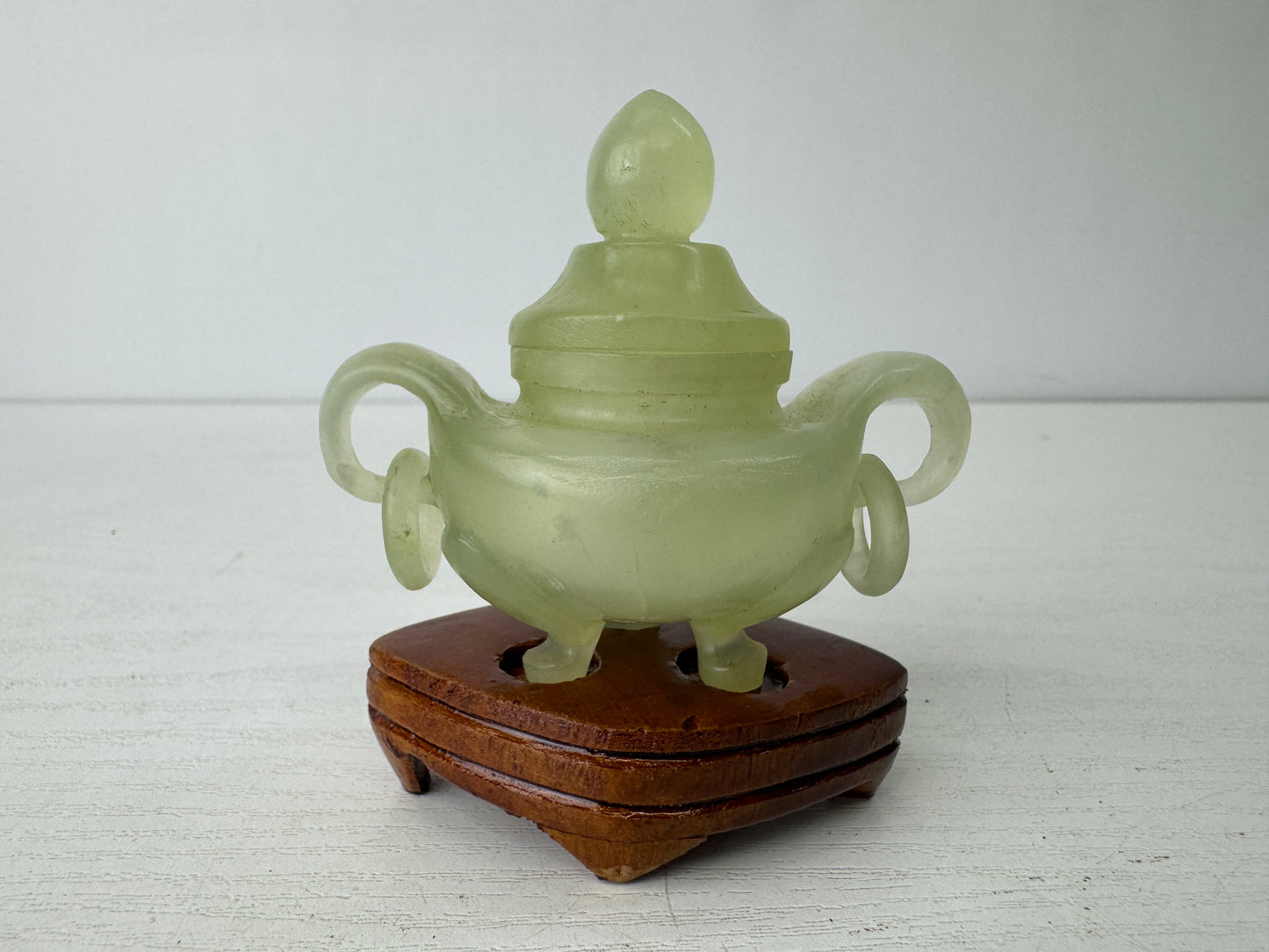 Y9571 KOURO Jade small box Japan antique incense burner fragrance aromatherapy