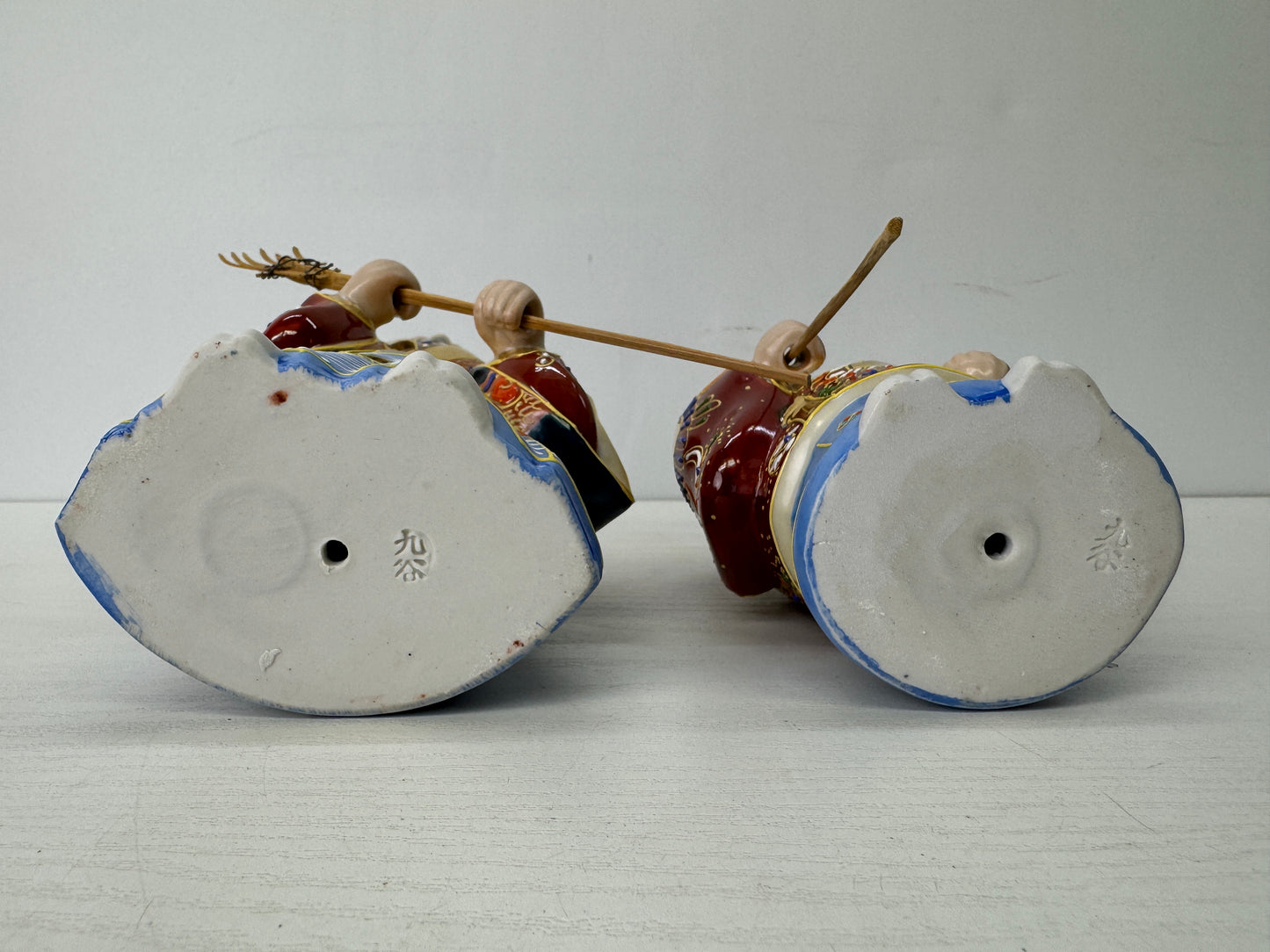 Y9599 OKIMONO Kutani-ware Takasago color picture figurine signed Japan antique