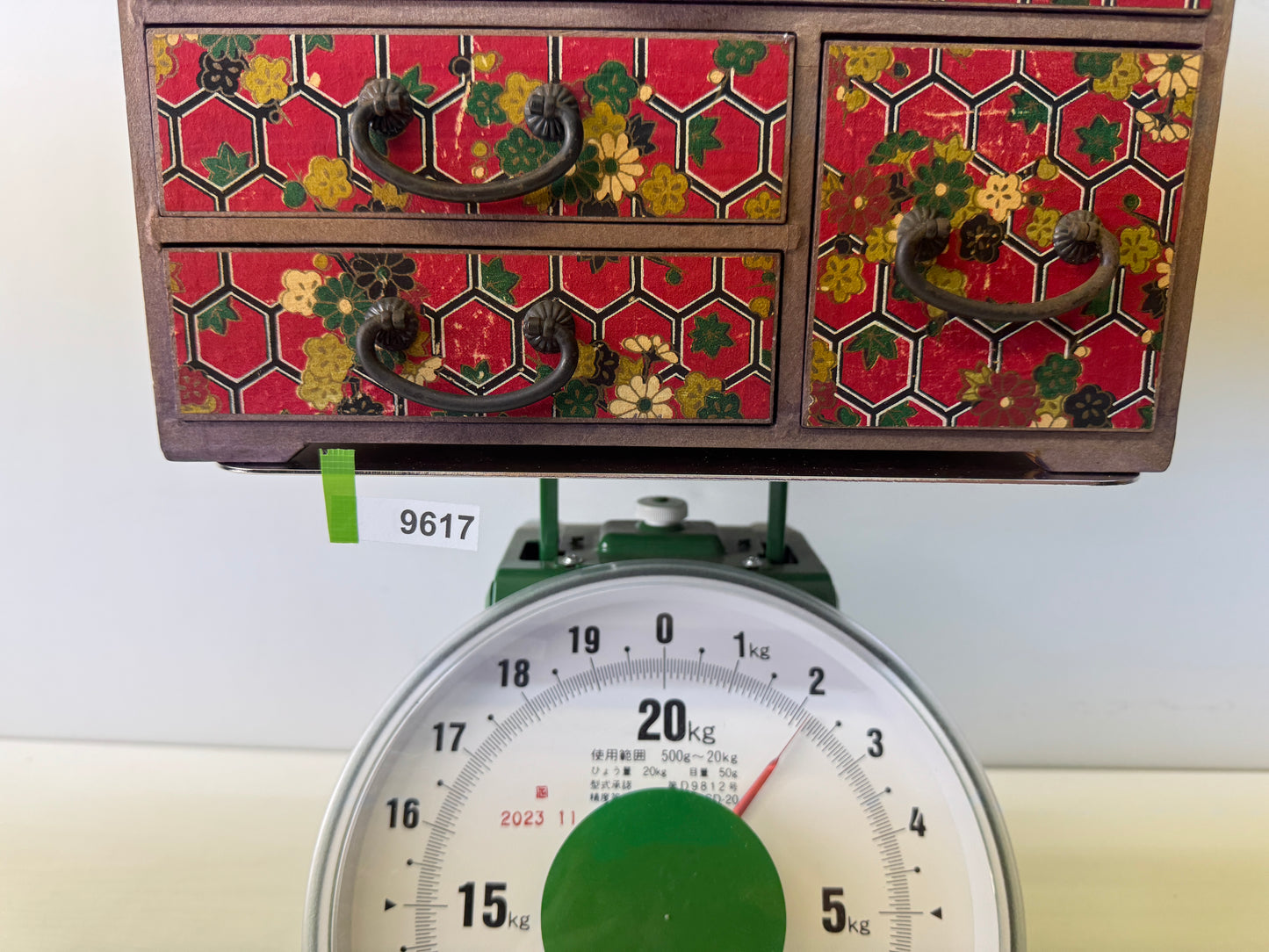 Y9617 TANSU small wooden Chest of drawers floral pattern furniture Japan antique