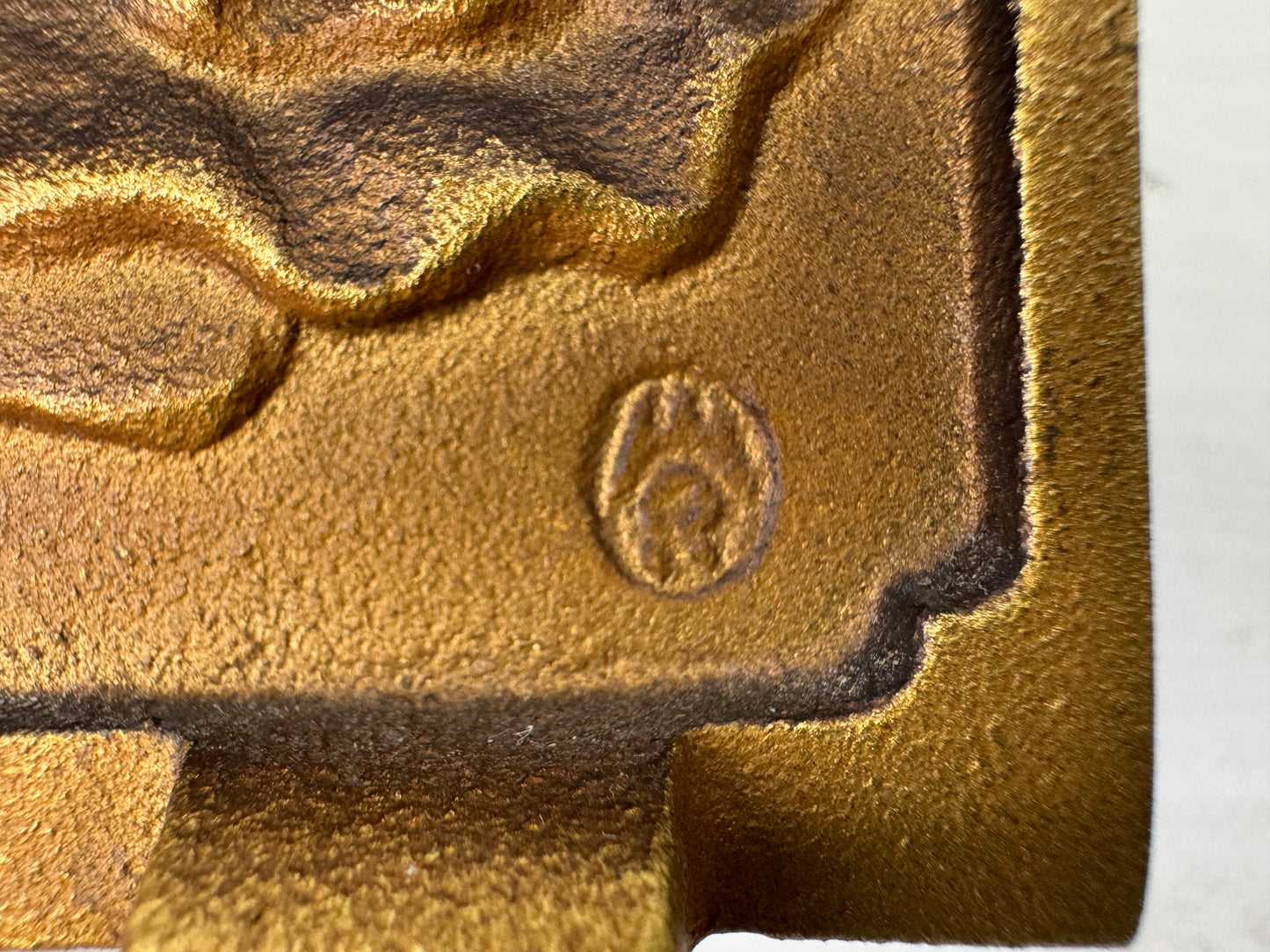 Y9622 STATUE Saint Shinran figurine small screen metal signed Japan antique