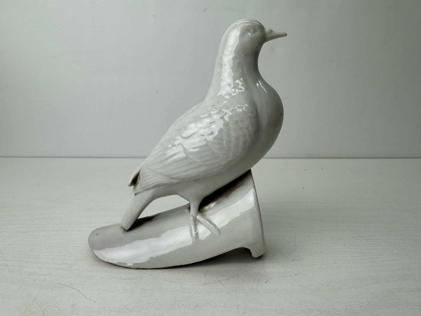 Y9657 OKIMONO Hirado-ware white porcelain Tile Bird figurine Japan antique decor
