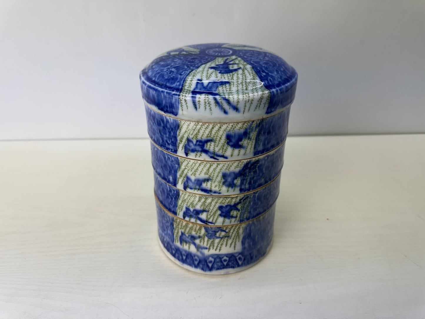 Y9666 BOX Seto-ware tiered container Swallow underglaze blue Japan antique lunch