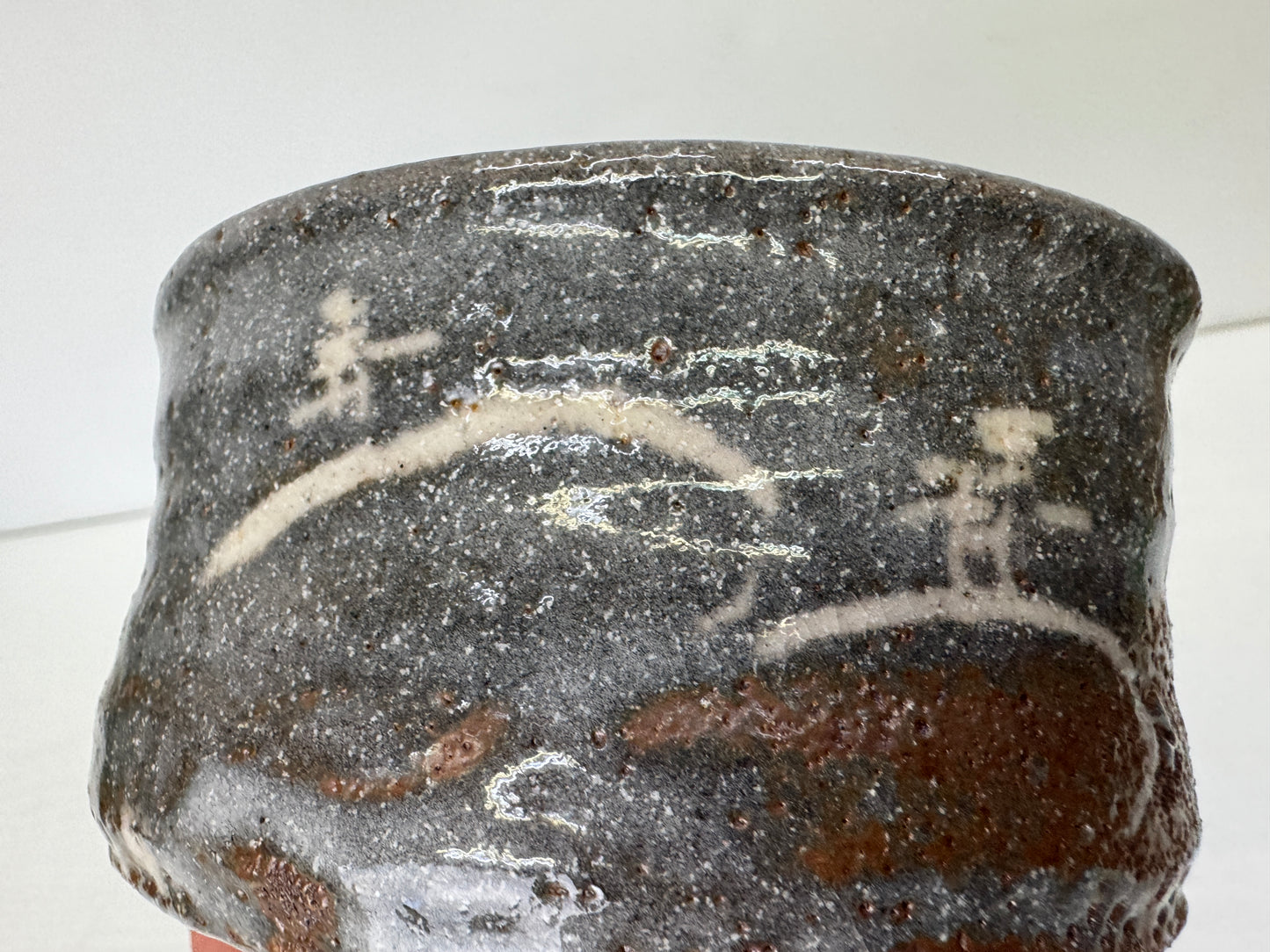 Y9675 CHAWAN Shino-ware bowl signed box Japan antique tea ceremony pottery cup