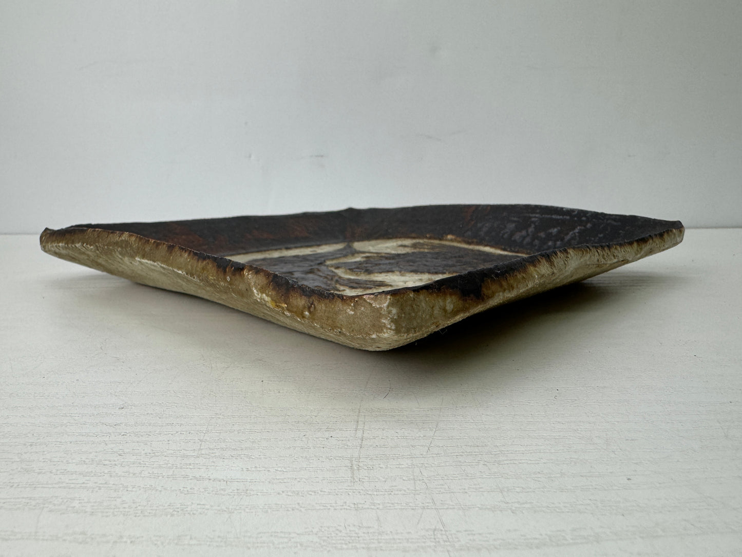 Y9695 DISH Tokoname-ware Frog plate signed Japan antique tableware kitchen food