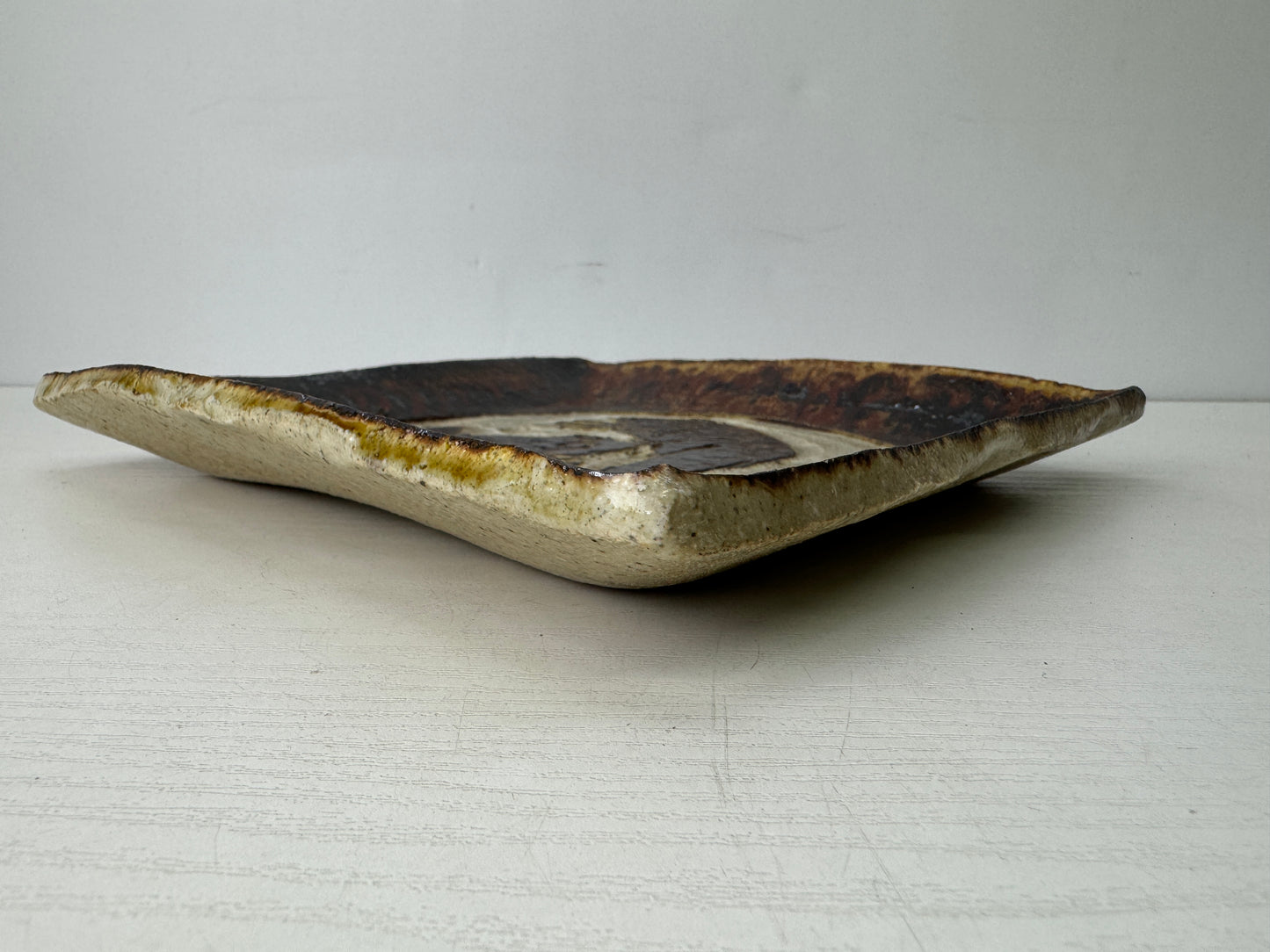 Y9695 DISH Tokoname-ware Frog plate signed Japan antique tableware kitchen food