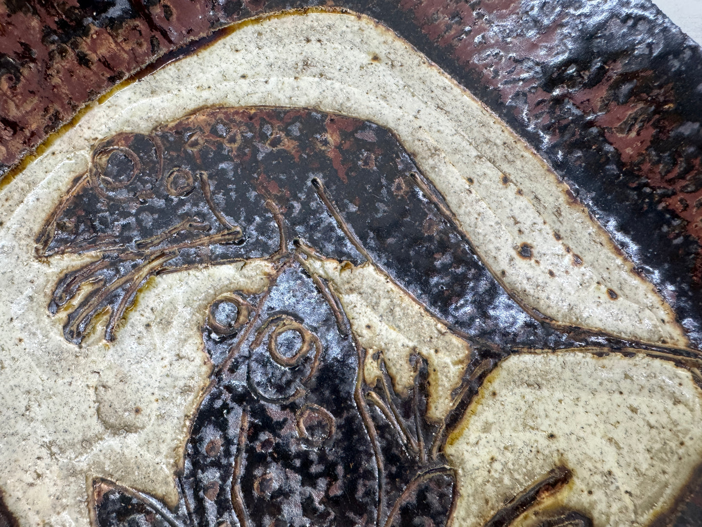 Y9695 DISH Tokoname-ware Frog plate signed Japan antique tableware kitchen food